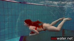 Bouncy booty underwater babe Katrin Thumb