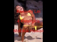 Hawaiian bikini babe on the beach masturbating Thumb