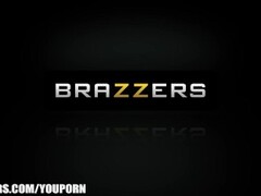 Juelz Ventura is all dressed up with no one to fuck - Brazzers Thumb
