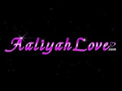 AaliyahLove Wears Pink Underwear Thumb