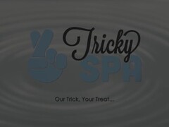TrickySpa EXCLUSIVE Sly masseur Gets Cock in her Deep Throat Thumb