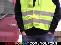 Gay dude seduces a worker from the street Thumb