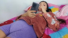 Rosibel, the stepdaughter most desired by her stepfather, takes off the condom so that it ends up inside her pussy Thumb