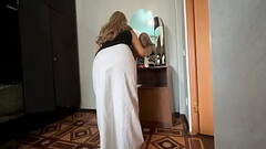 The housewife saw in the mirror him they were looking at her ass, and allowed him to have anal sex with her Thumb