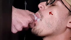 ESSE HETERO CASADO DOTADO GOZOU TANTO NO GLORYHOLE QUE SUJOU AT&Eacute_ MEU &Oacute_CULOS (COMPLETO NO RED) Thumb