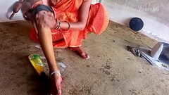 The city boy inserted his cock in the pussy of the sister-in-law of the village. Bhabhi took the water of the cock in her pussy yourRati Thumb