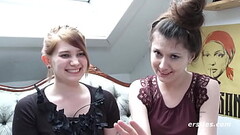 Ersties: Studentin fesselt und verw&ouml_hnt Freundin Thumb