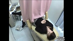 ～羞恥の内診台診察　26歳の主婦ユウコさん　～　婦人科診察のすべてFile02-C Thumb