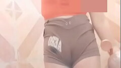 Un d&iacute_a caluroso me met&iacute_ a la ducha y me manoseo nesecito de una buena verga que me d&eacute_ duro Thumb