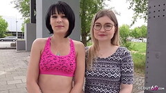 GERMAN SCOUT - ZWEI ZARTE BERLINER GIRLS ZU IHREM ERSTEN FFM DREIER &Uuml_BERREDET Thumb